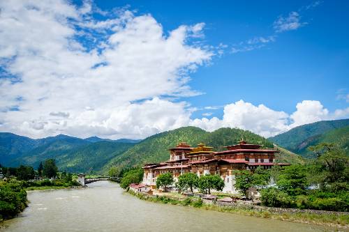 bhutan-nam-o-phia-nao-cua-day-himalaya?-image-117312430-extractword-2-8681-2624-1501771634