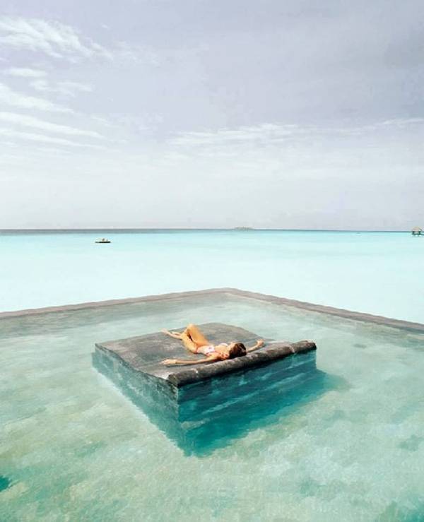 du-lich-maldives-mesmerizing-infinity-swimming-pools4-large-675ec
