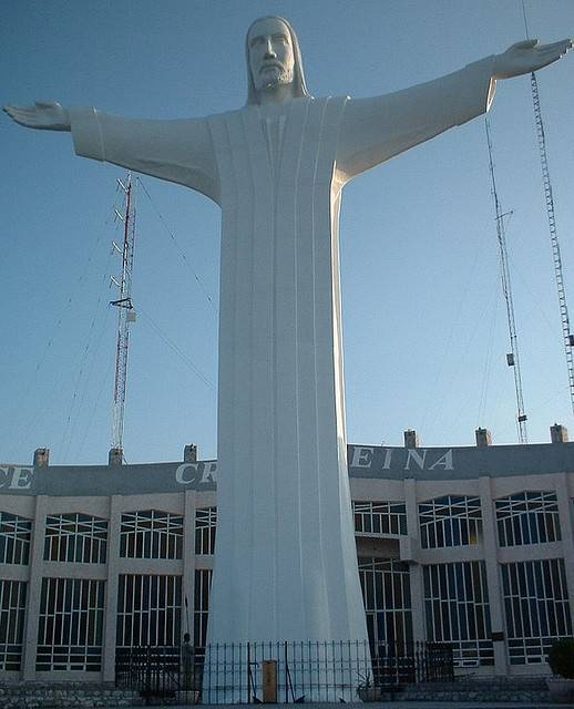 tuong-chua-lon-nhat-the-gioi-tallest-biggest-statue-of-jesus-in-the-world-48