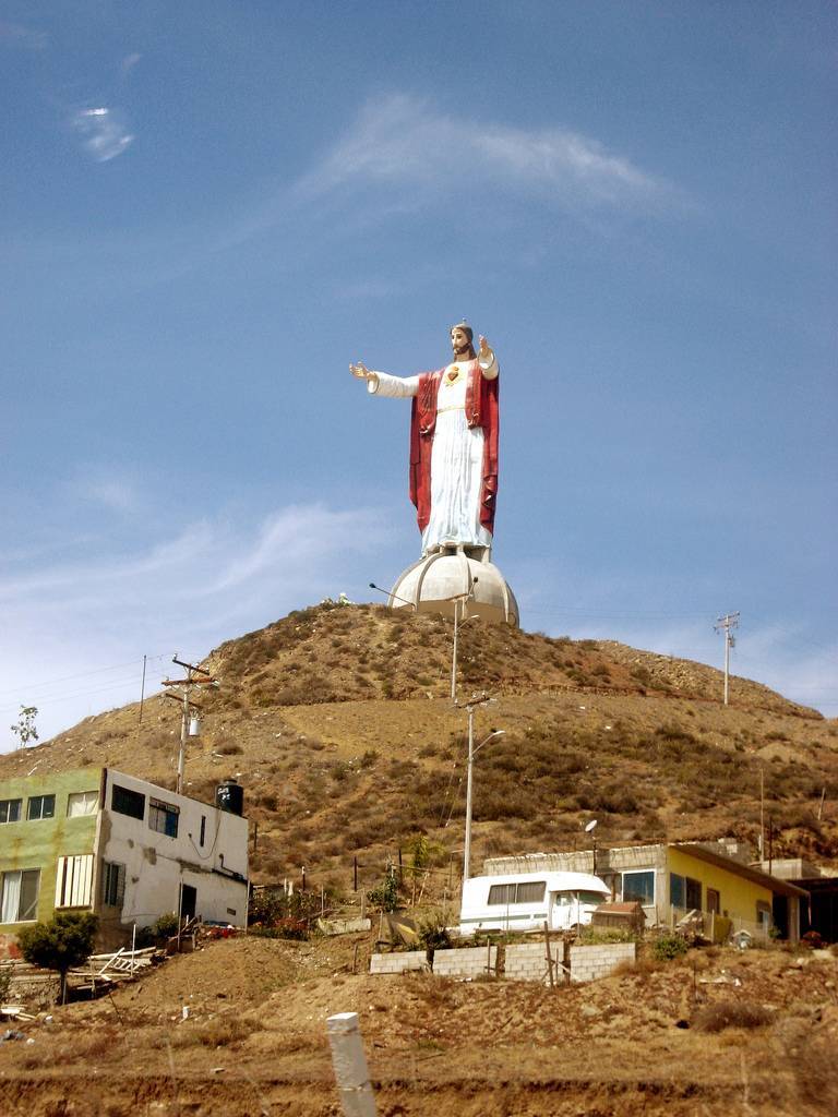 tuong-chua-lon-nhat-the-gioi-tallest-biggest-statue-of-jesus-in-the-world-49